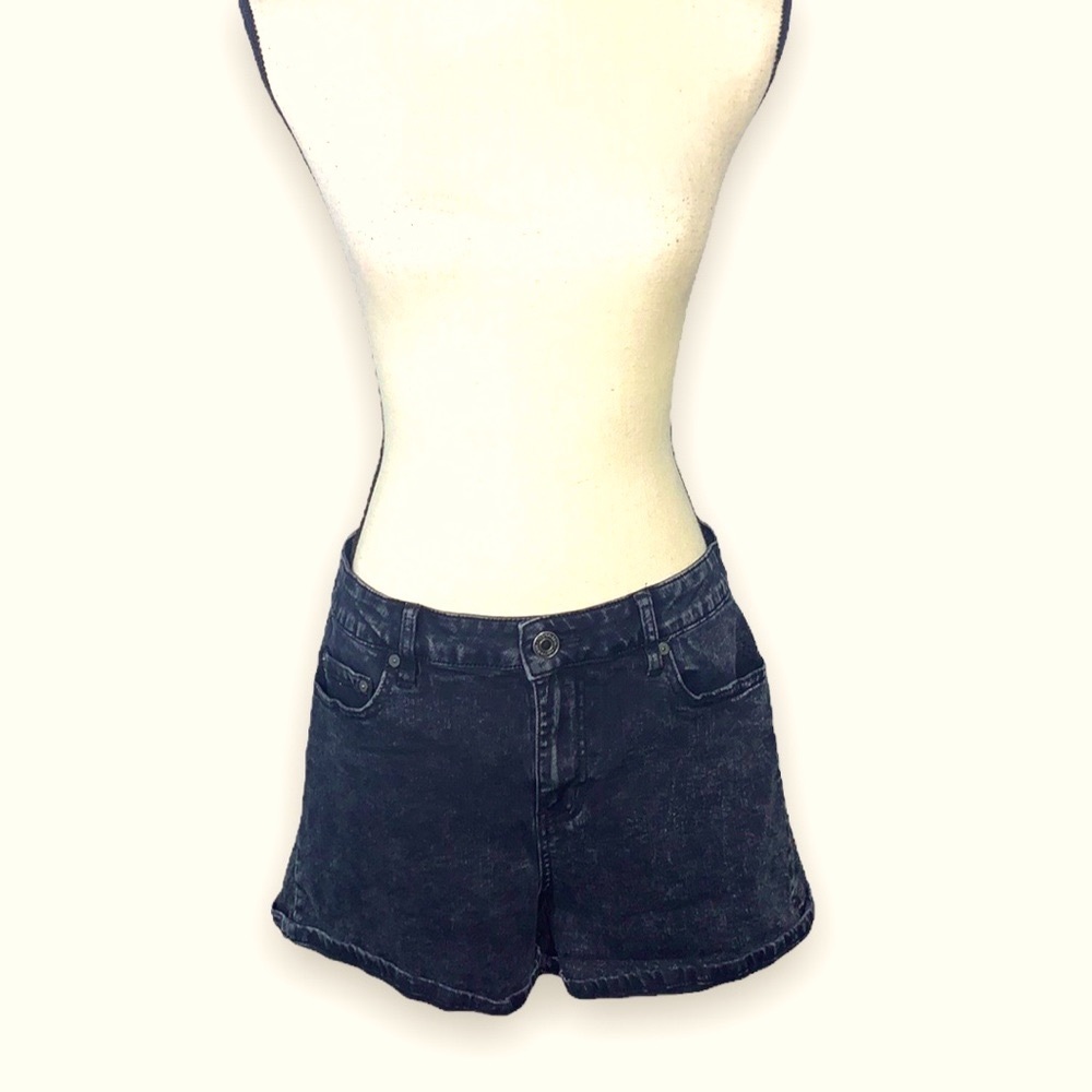 Indigo Rein Black Acid Wash Jean Shorts Size 15